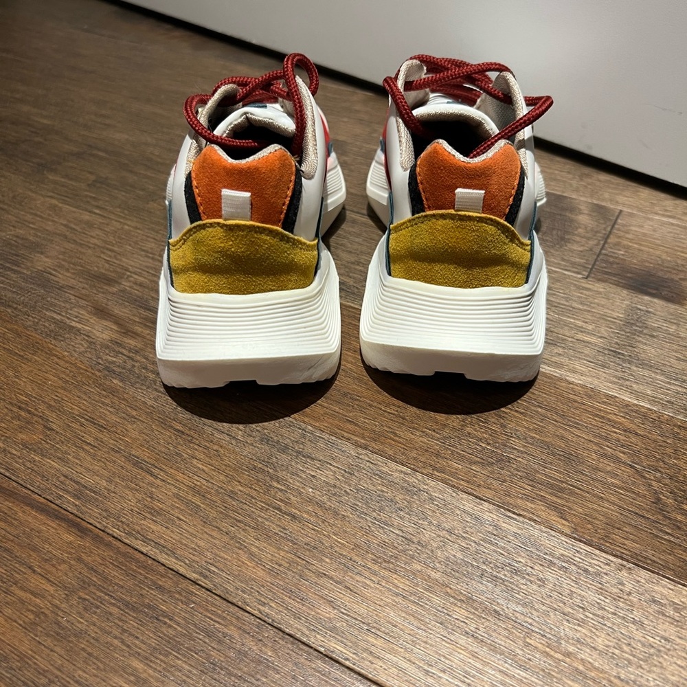 Funky sneaker - Picture 3 of 4